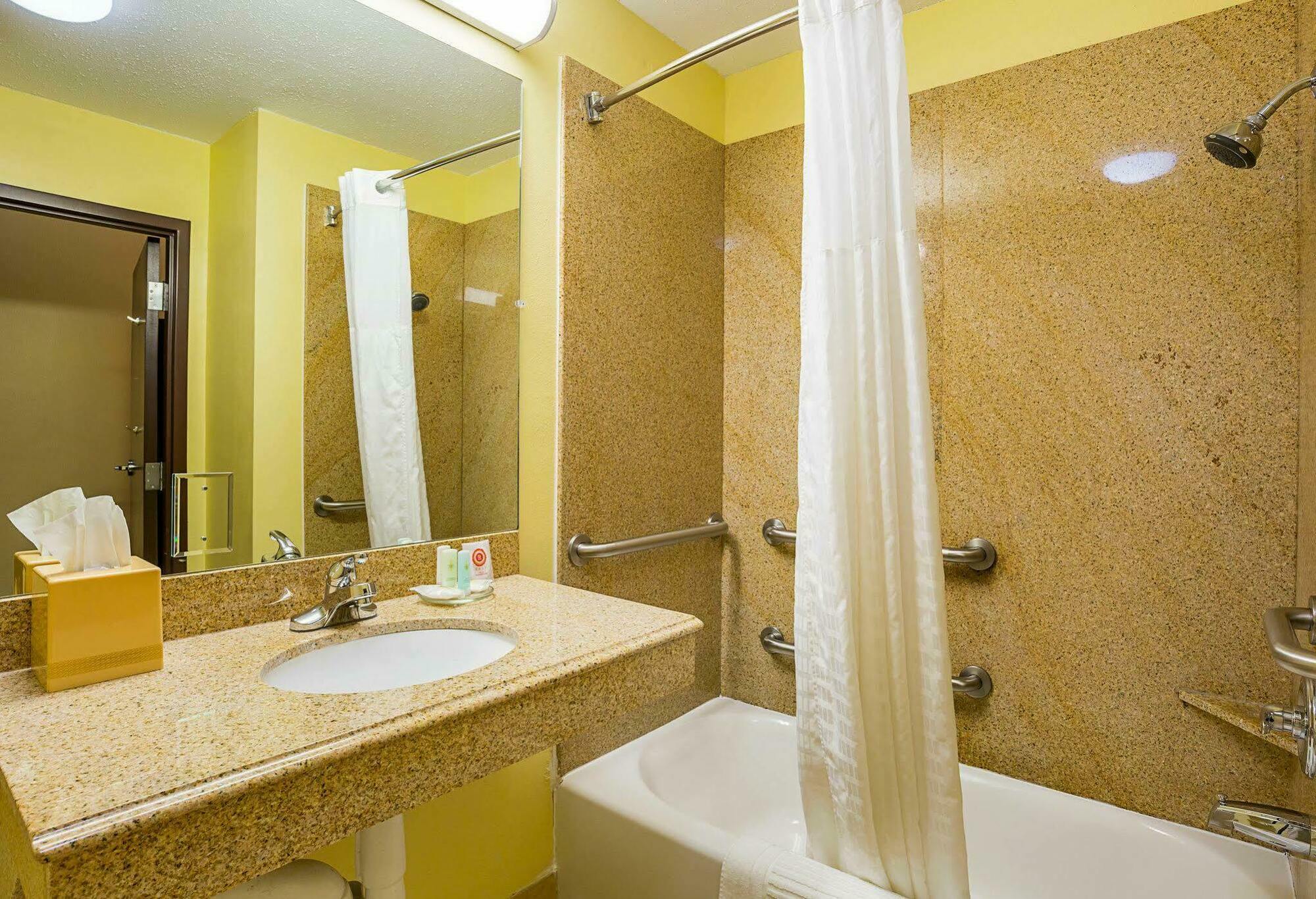 Comfort Inn & Suites Port Arthur-Port Neches מראה חיצוני תמונה