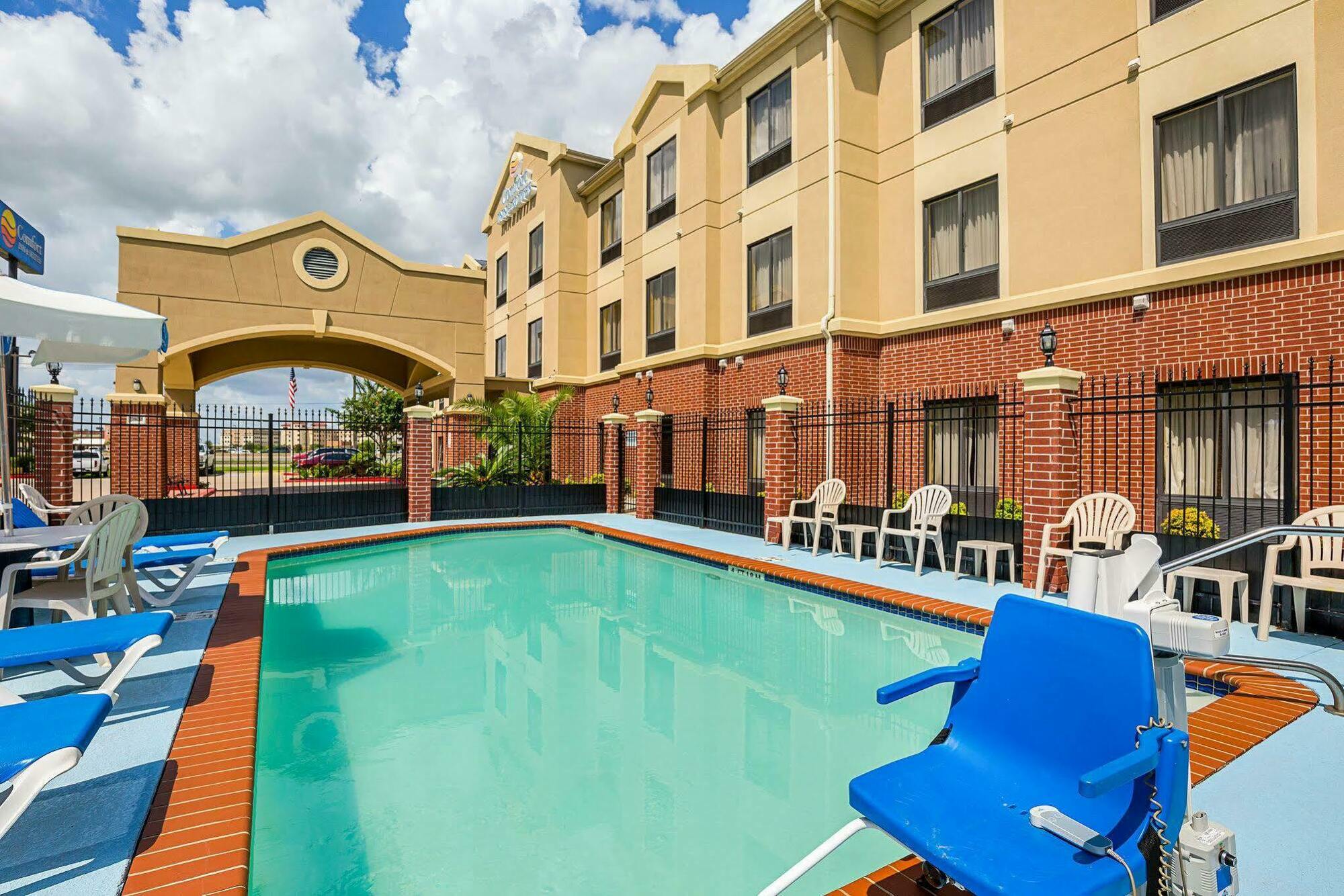 Comfort Inn & Suites Port Arthur-Port Neches מראה חיצוני תמונה